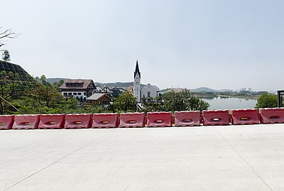 Ausstellung: Landschaft und künstliche Berge © Norbert Artner