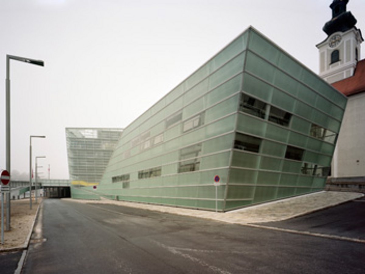 Kunstuniversität Linz: AEC - Ars Electronica Center