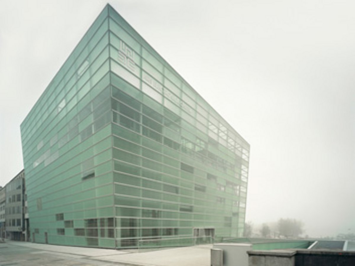 Kunstuniversität Linz: AEC - Ars Electronica Center